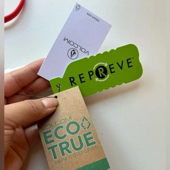 Volcom Simply Seamless Black Triangle Bikini Top Size M new with tags! - Picture 8 of 11